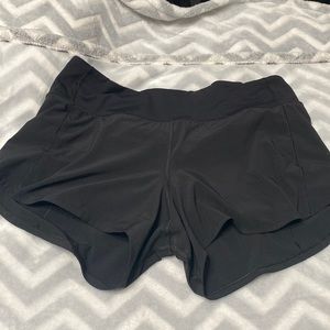 Lululemon speed up short, medium rise, 4” length.